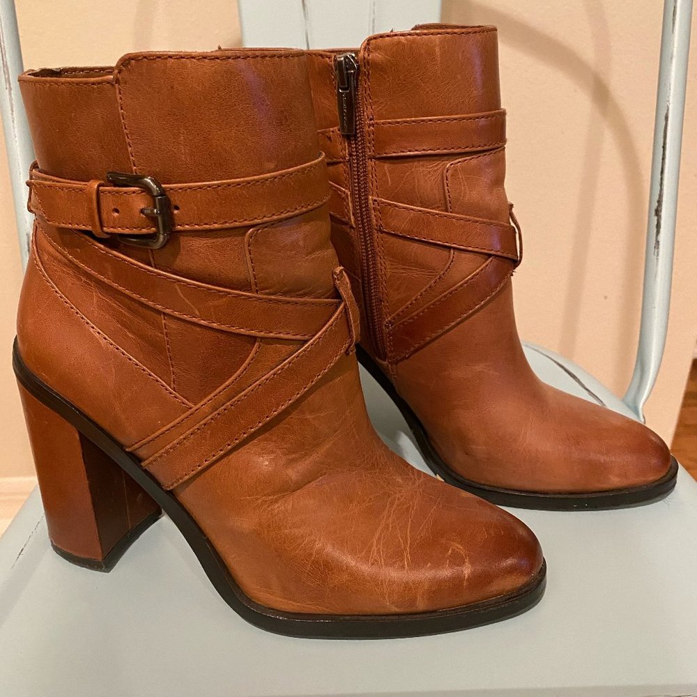 Vince Camuto Brown Leather Boots Size 6.5
